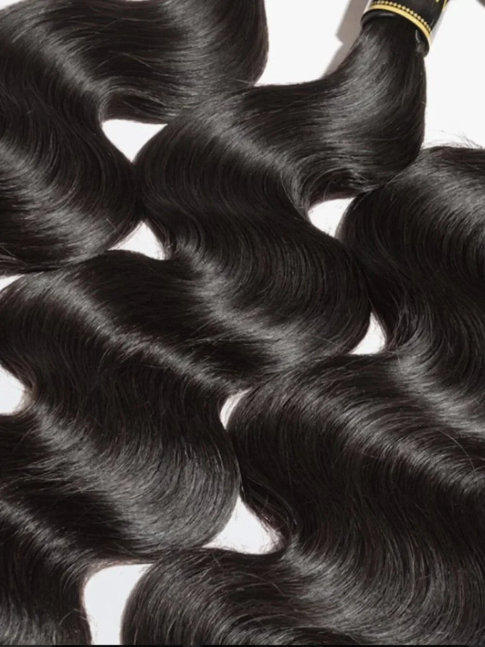 100% Human Hair Body Wave Bundles - 2 Luxurious & Natural Bundles 16'' & 18''